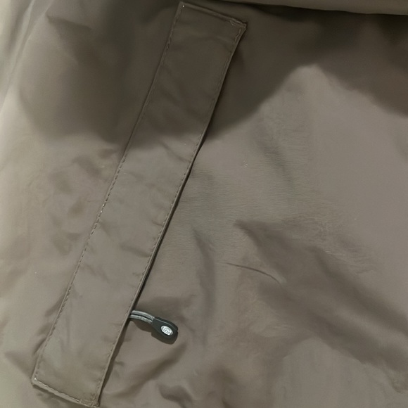 Helly Hansen Women's Wind Jacket, Water-Repellant, Windbreaker - Picture 6 of 11